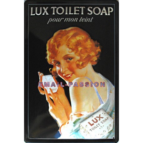 Plaque métal publicitaire 20x30cm bombée en relief : Savon LUX TOILET SOAP.